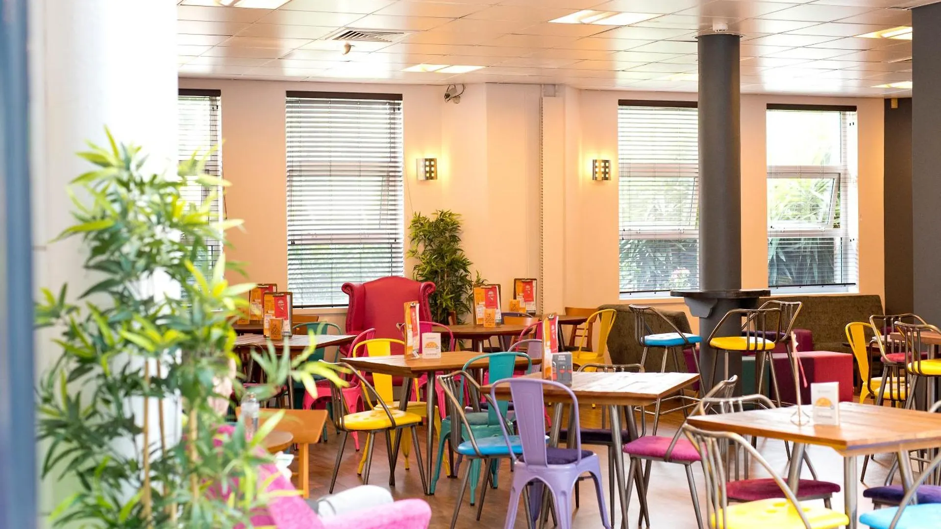 Yha London Thameside Hostel