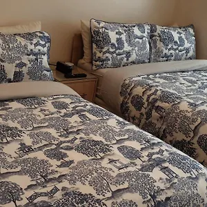  Apartamento Luxury 3 Bedroom Flat 1min Walk From Underground, With Free Parking Sleeps X10