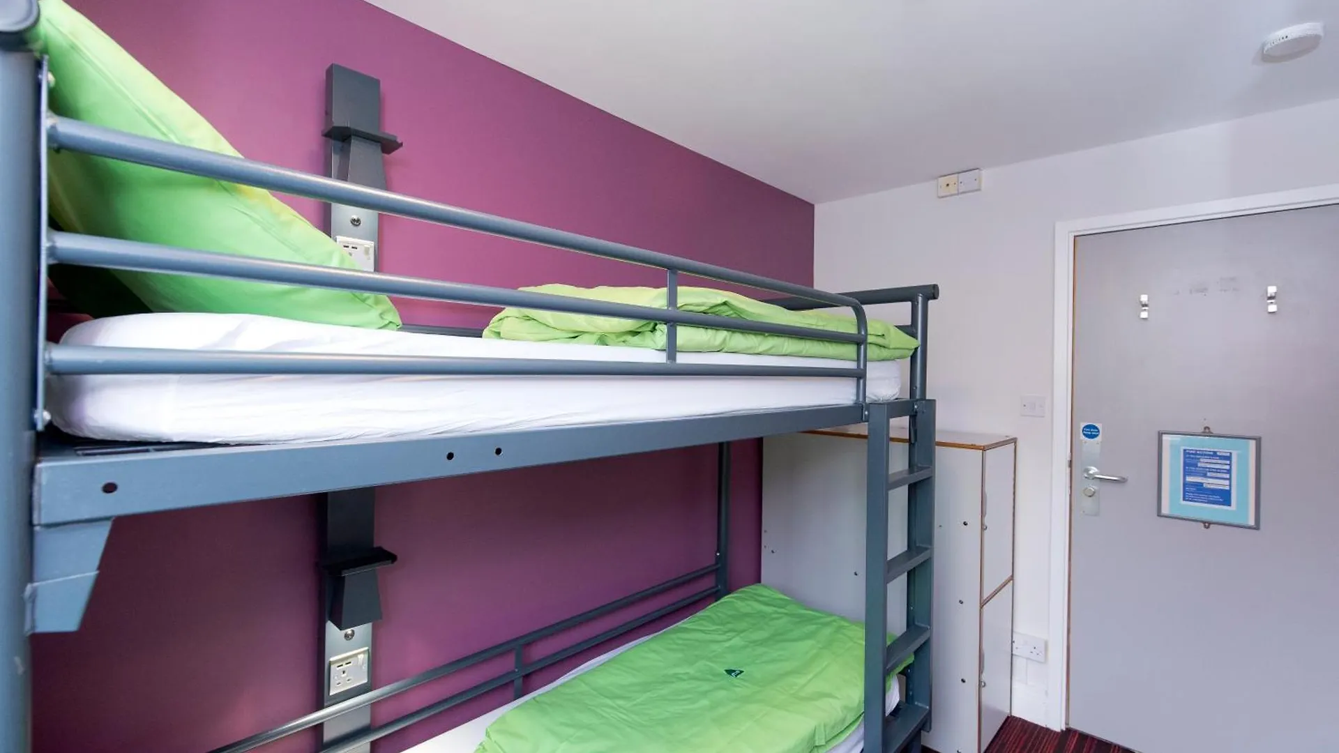 Yha London Thameside Hostel